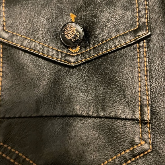 77 City - Picture 8 of 11